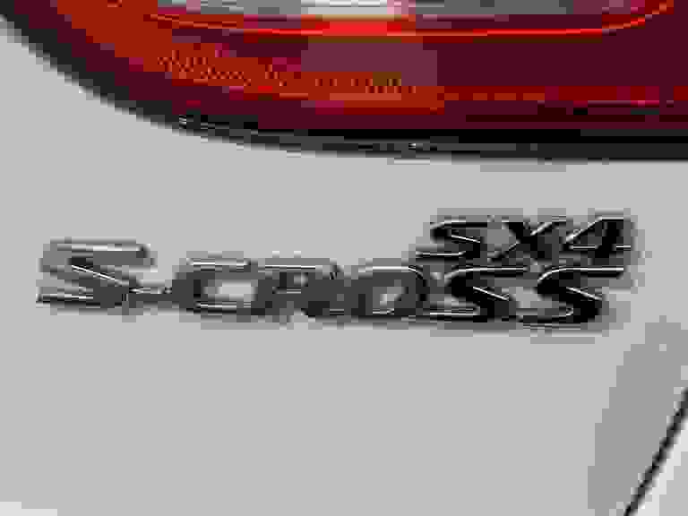 SUZUKI SX4 S-CROSS Photo spincar-7c602a8451271818daaef46333763617c6b1d430.jpg