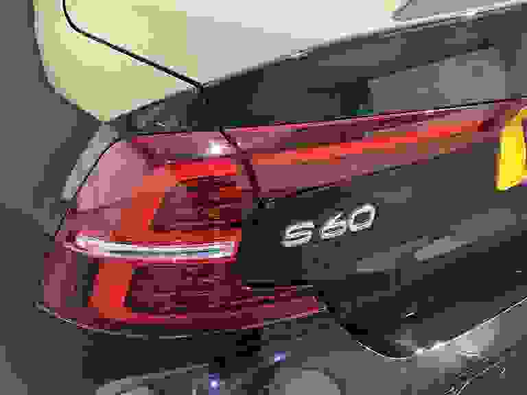 VOLVO S60 Photo spincar-7cd8a9faf57946b0bed38b29fc177be5a5553608.jpg