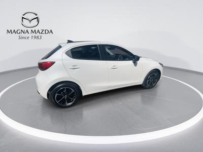 Mazda Mazda2 Photo 2