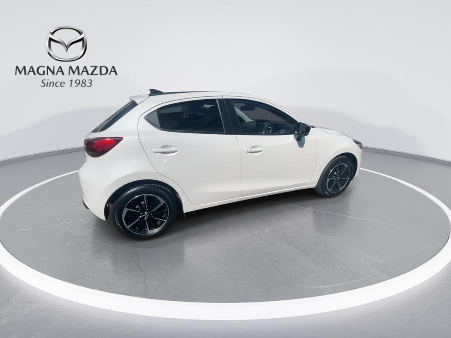 Mazda Mazda2 Photo spincar-7d998f48de4c99165c00e5babbfe5d684fb0bc84.jpg
