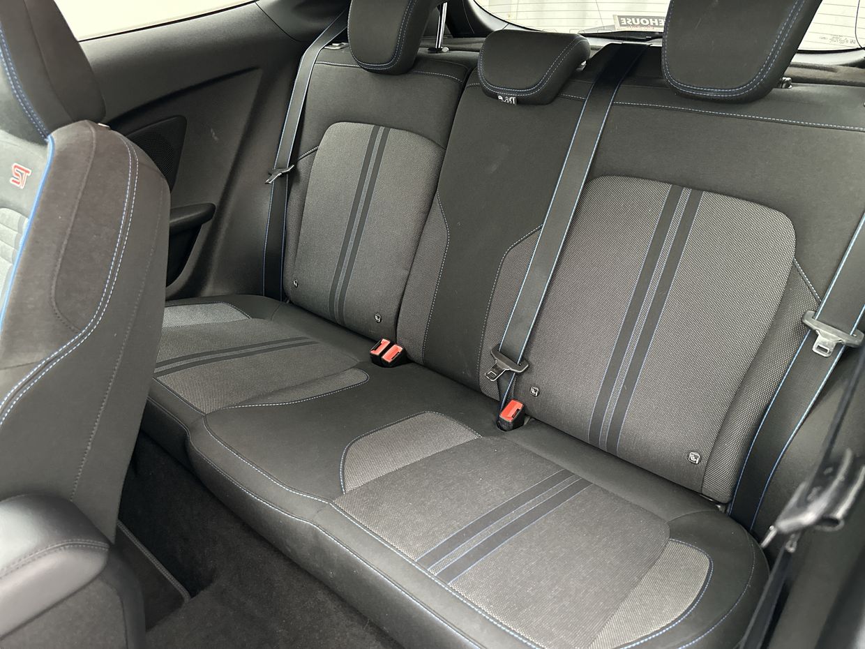 Ford Fiesta Photo 17