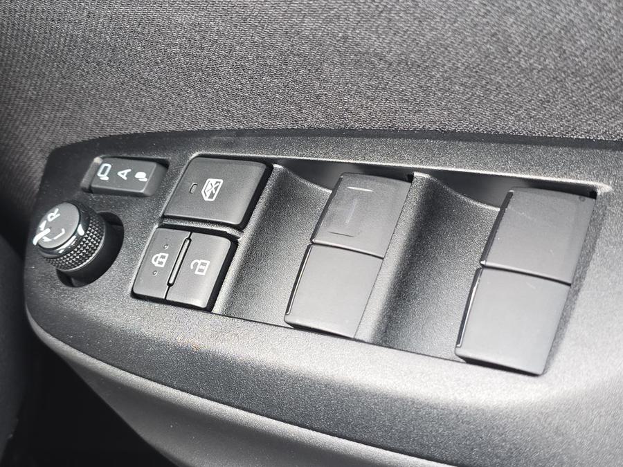 Mazda Mazda2 HYBRID Photo spincar-7ef4b9c828938e71f565daa25a4832f61edd1df0.jpg