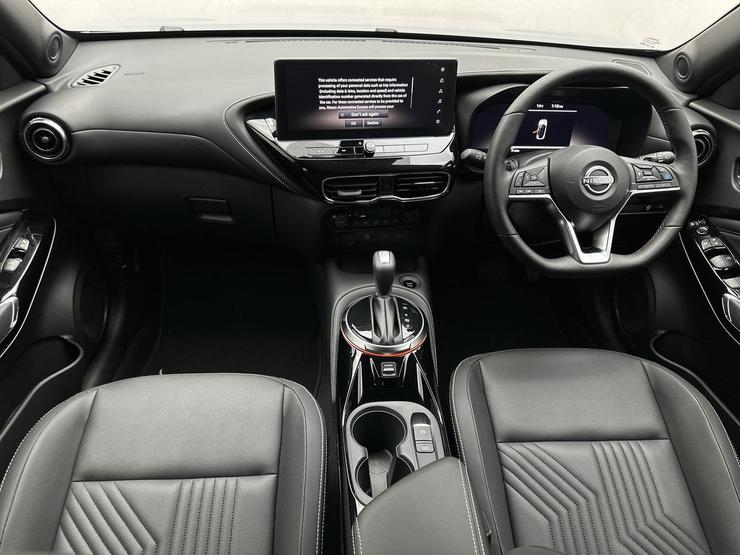 Nissan JUKE Photo spincar-7f2a04fa0ccd5c71d448ef22beb27168e3104dbe.jpg