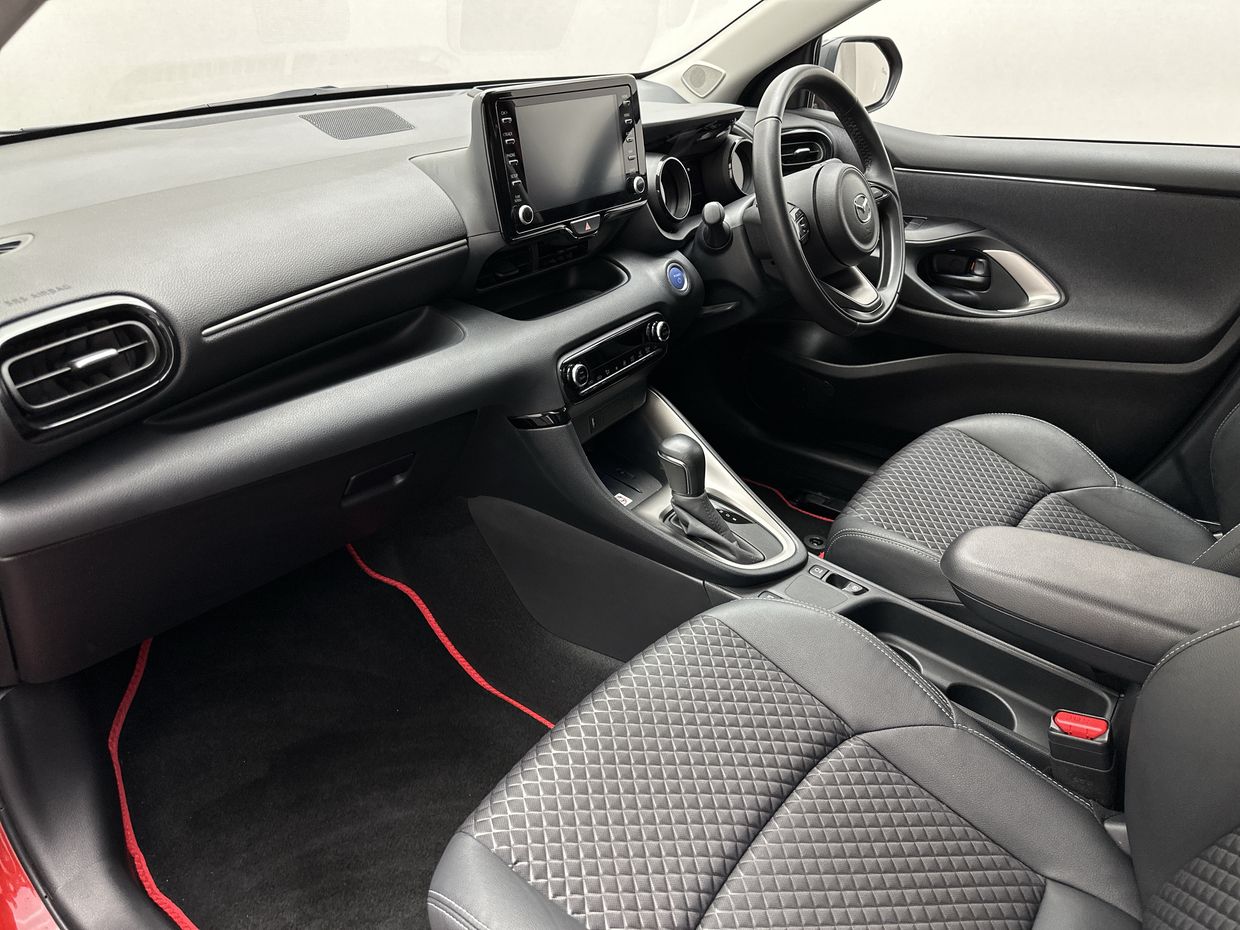 Mazda 2 Hybrid Photo 18