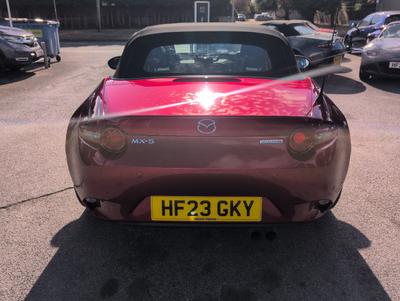 Mazda MX-5 Photo 14