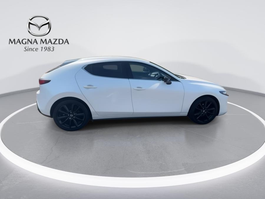 Mazda Mazda3 Photo spincar-8070204e584126e6db3ce617d8f59137523a2745.jpg