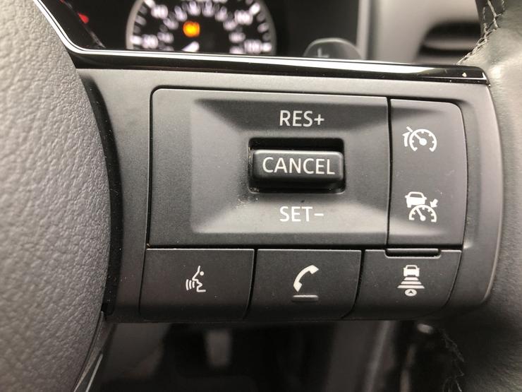 Nissan QASHQAI Photo spincar-827a7b88884a9b9e8a535db378d4c07d69b057f5.jpg