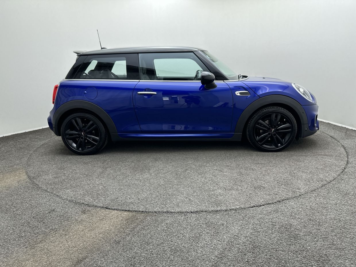 MINI Cooper Photo 8