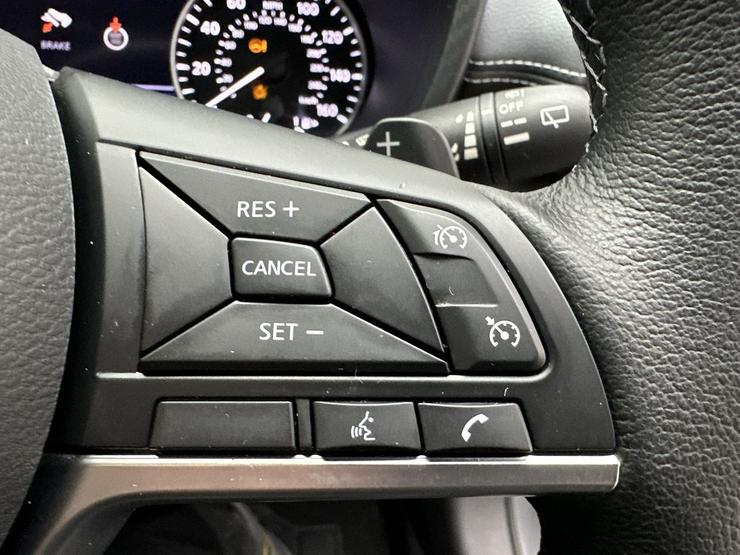 Nissan JUKE Photo spincar-82dfbb8fab39fb2d9c7aaa4959a42049096a377f.jpg