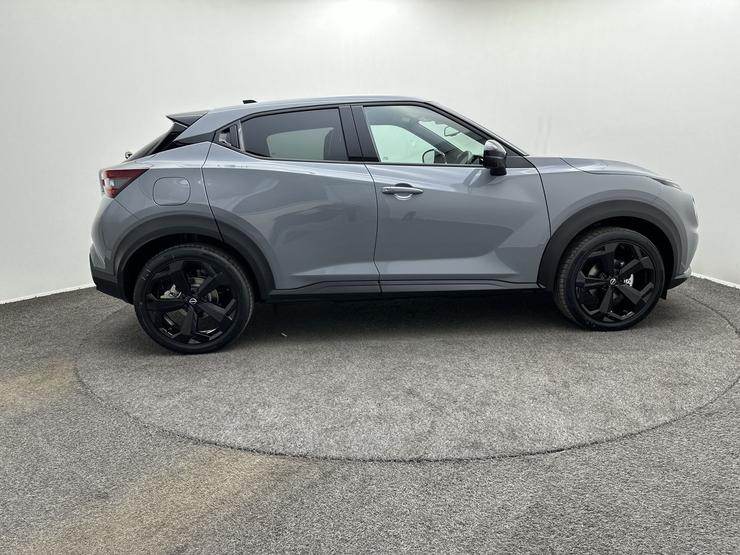 Nissan JUKE Photo spincar-82f9cf2ae070e0617003d2d0f81cdca34d168b39.jpg