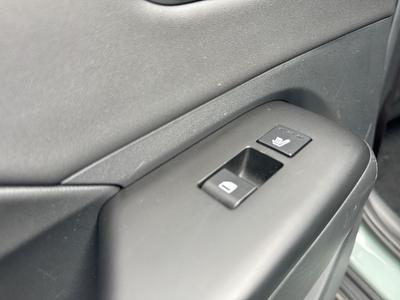 Hyundai KONA Photo 26