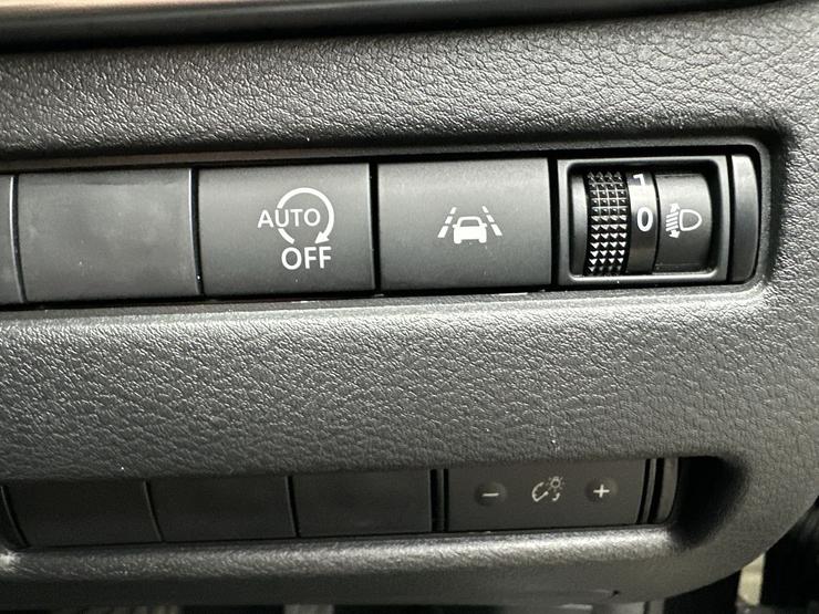 Nissan QASHQAI Photo spincar-836305b6ee957e8706831fb48a908603d0f81a56.jpg