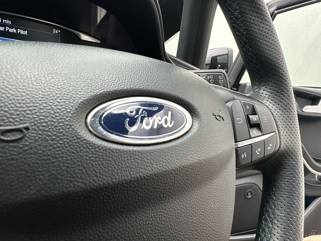 Ford Fiesta Photo 25