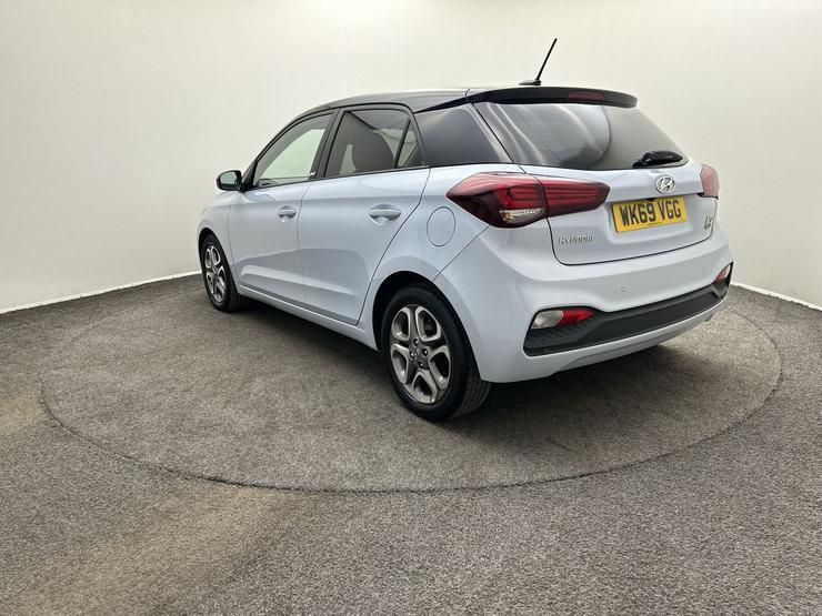 Hyundai I20 Photo spincar-83a185fc8624f88f712fe13c4790542b9661cec4.jpg