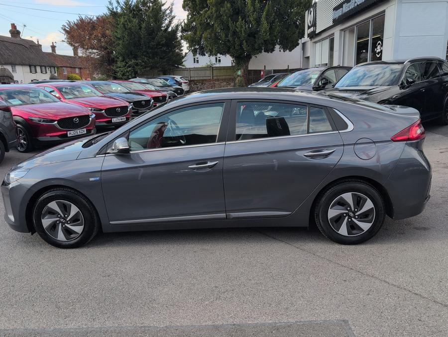 Hyundai IONIQ Photo spincar-83bbbd842c8ed3f07ad5f9a94988b14897376709.jpg