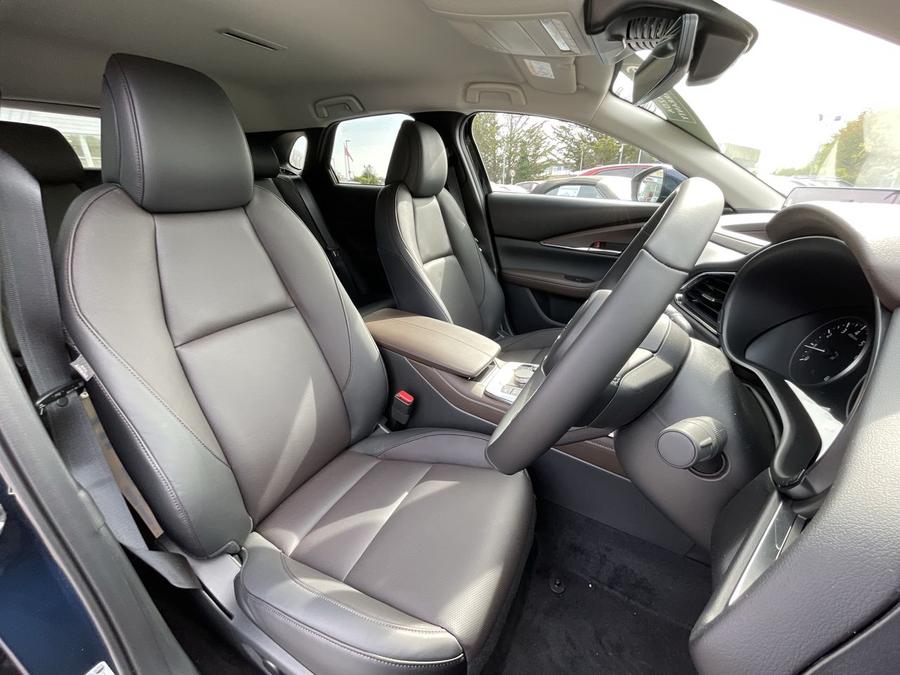 Mazda CX-30 Photo spincar-8575b29c86675c9657386f162d65df1c8bb90bb4.jpg