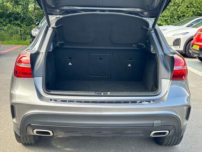 Mercedes-Benz GLA Photo 30