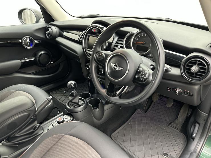 MINI Cooper Photo spincar-88581d9221ad0f8f2b811e47c967ec1f2112fc37.jpg