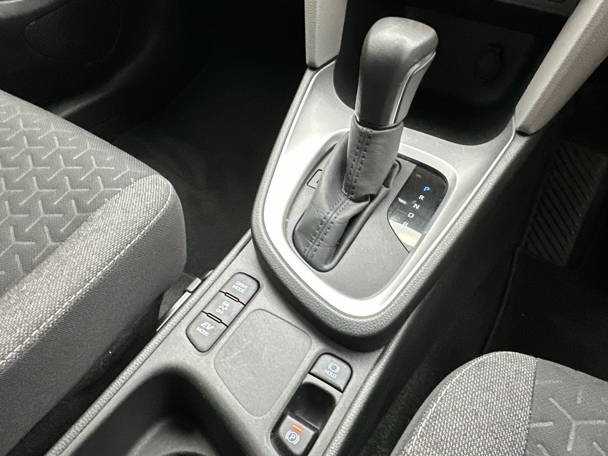 Toyota Yaris Photo 24