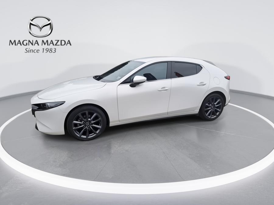 Mazda Mazda3 Photo spincar-894122ebdd1a95446e63973deb9876a9572bc3a8.jpg