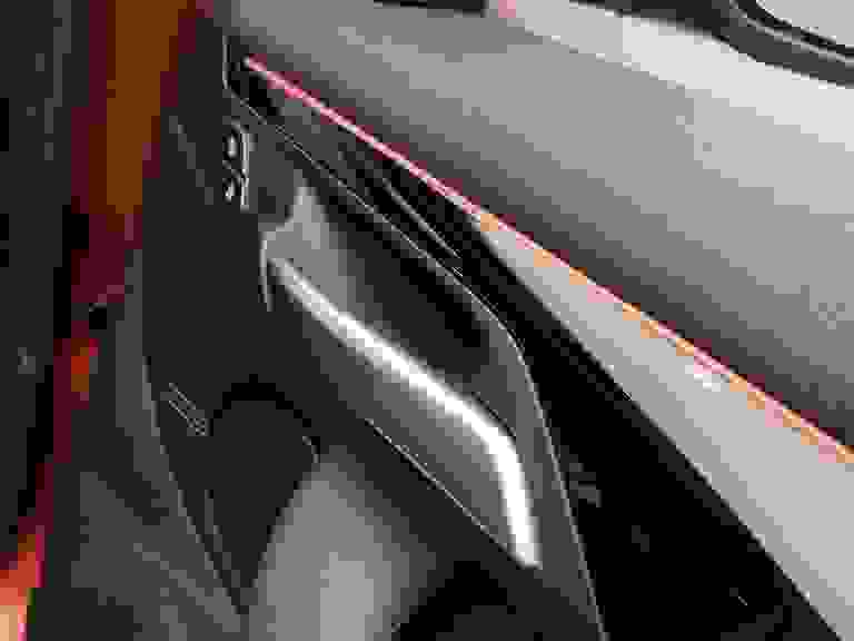 BMW X1 Photo spincar-8a0b9ebe983d900e3888fc12d13361be6dba4ff0.jpg