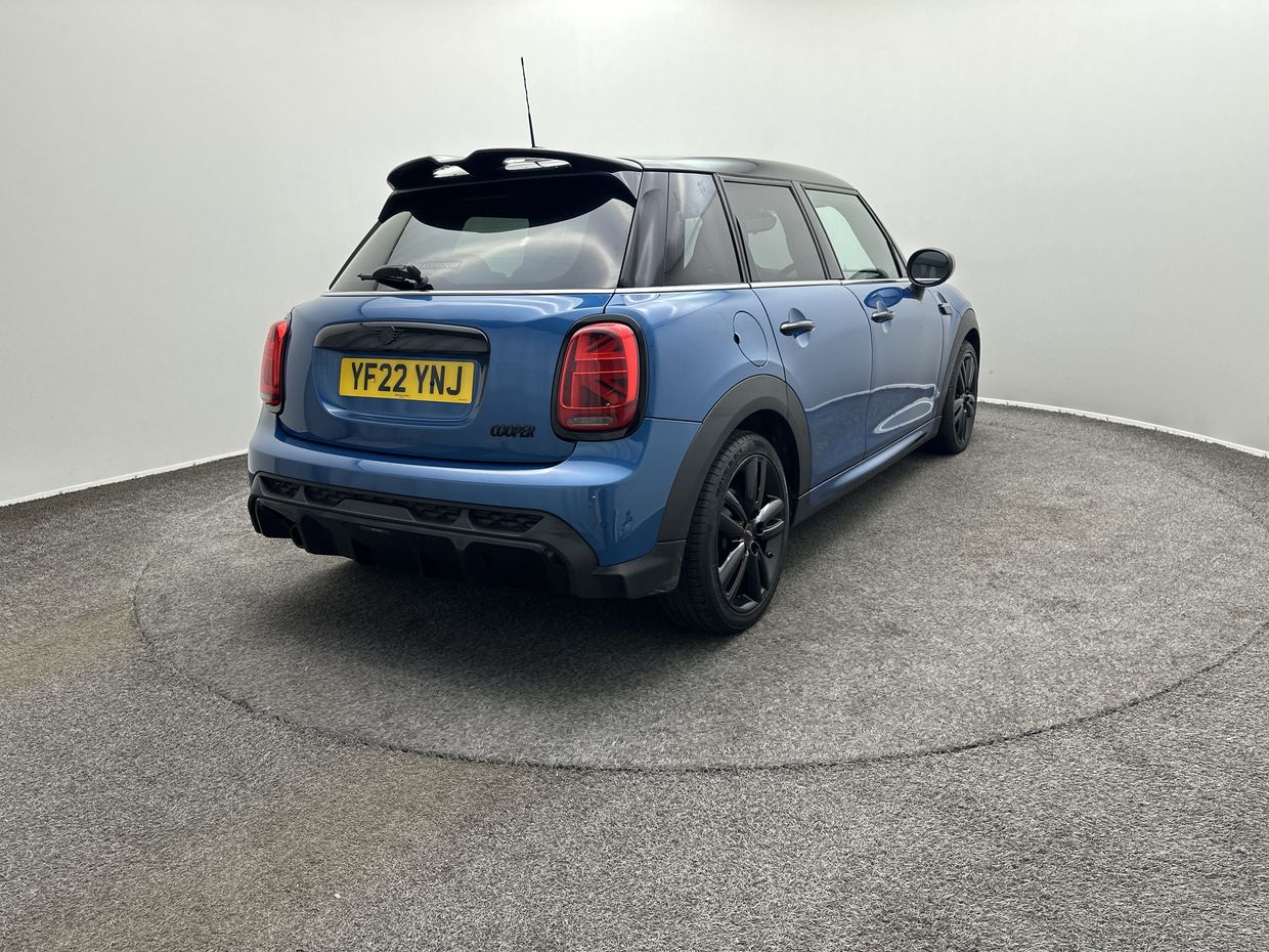MINI HATCHBACK Photo 7