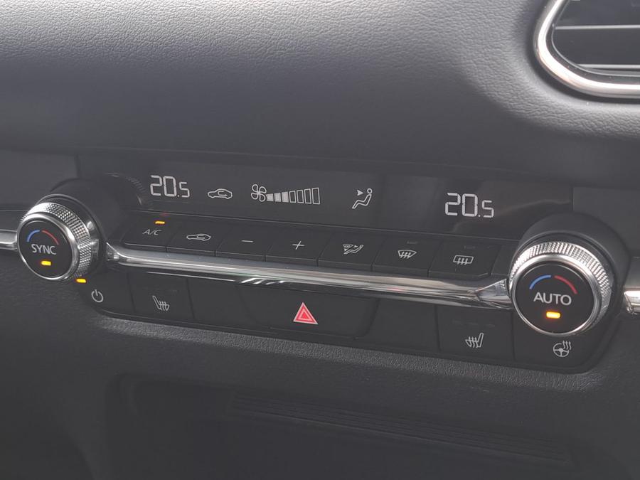 Mazda CX-30 Photo spincar-8aff358ad17e3330a14c92ab2dfd27a2b0aa488e.jpg