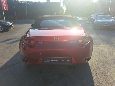 Mazda MX-5 Photo 14
