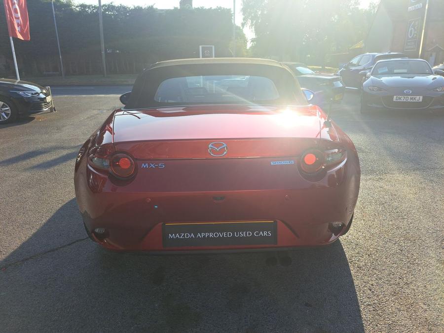 Mazda MX-5 Photo spincar-8b5423a17008888ae9d833f4b4786e17fae63682.jpg