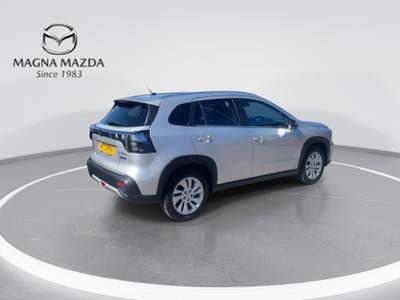 Suzuki S-Cross Photo 8