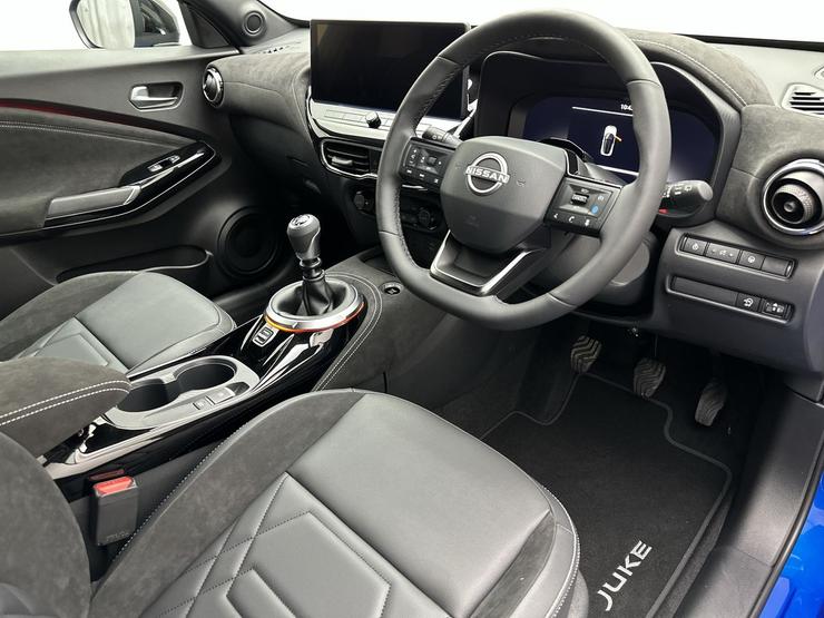 Nissan JUKE Photo spincar-8c91aa2053ce6ec31a87b83743cd79c5e6d933fd.jpg