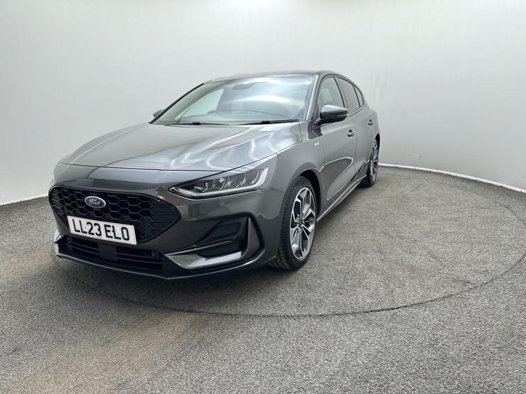 Ford Focus Photo spincar-8cc720e9db9aaaea74172b0a26bd8d494dd296b7.jpg