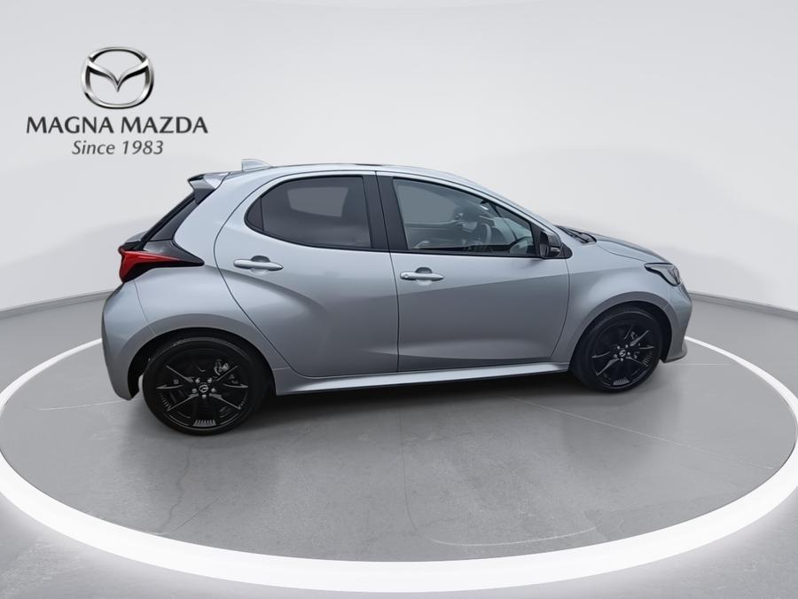 Mazda Mazda2 HYBRID Photo spincar-8d14c8abd621477dfe2a6917d3e4ea8efc794143.jpg