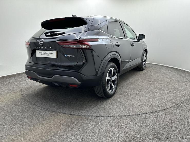 Nissan Qashqai Photo spincar-8d4fa8bd1b1177fea0ee0b6061bc25110ebd61c6.jpg