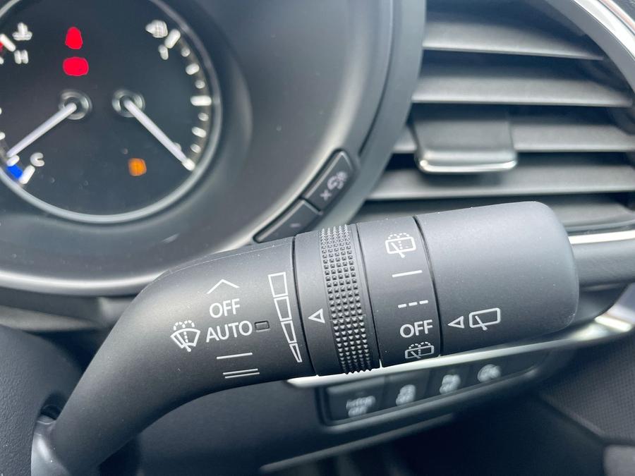 Mazda Mazda3 Photo spincar-8d78ff1d5dbc43b783cba5a41d16f09a3a92dc2a.jpg