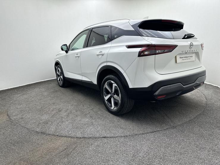 Nissan QASHQAI Photo spincar-8df24df9e38bd5134f10450edcdefd31bc357b3e.jpg