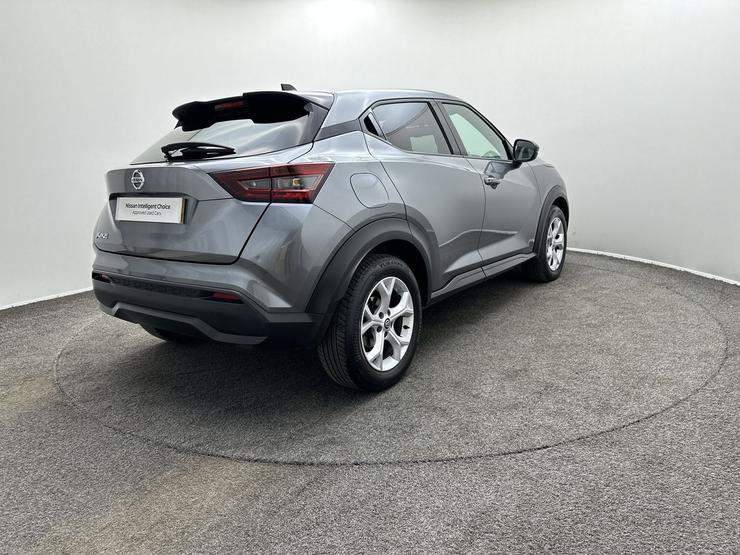 Nissan JUKE Photo spincar-8dfdfdb73095346bf2651ae88fc436c8356e7fc1.jpg
