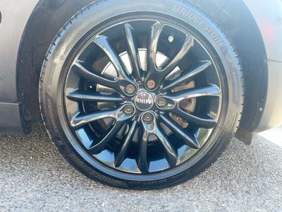 MINI Clubman Photo 18