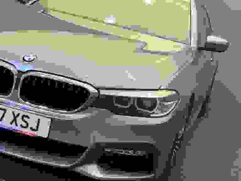 BMW 5 SERIES Photo spincar-8f05ecd49d4a9844146b538af7beaa59b570310f.jpg