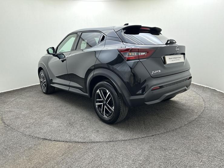 Nissan JUKE Photo spincar-8f6b6f20cfb0774f0f4310b9352bd61a077fbc7a.jpg