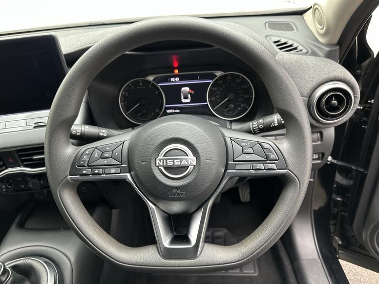 Nissan JUKE Photo spincar-8f92f6eca7be695051fd11fb37d7feb7c55db46c.jpg