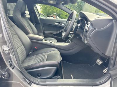 Mercedes-Benz GLA Photo 21