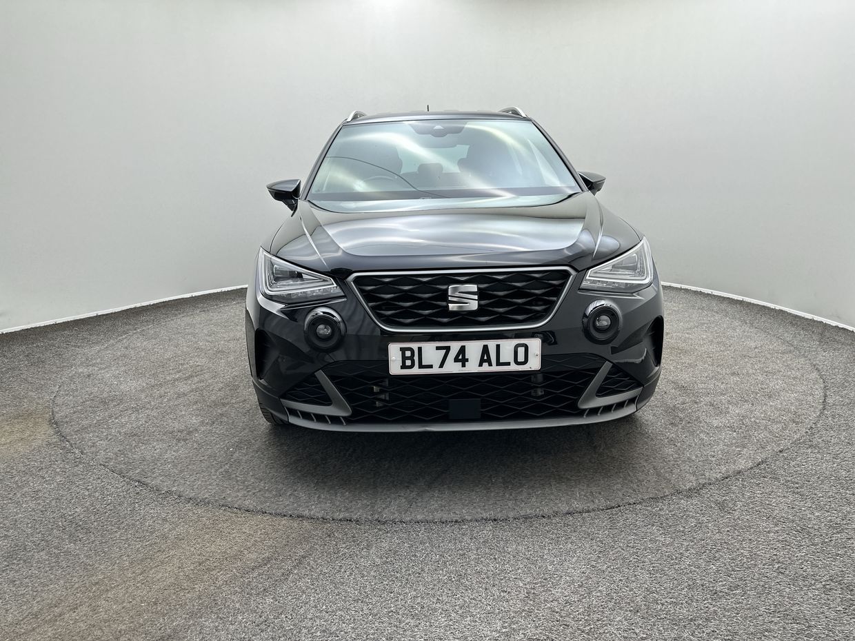 SEAT ARONA Photo 2