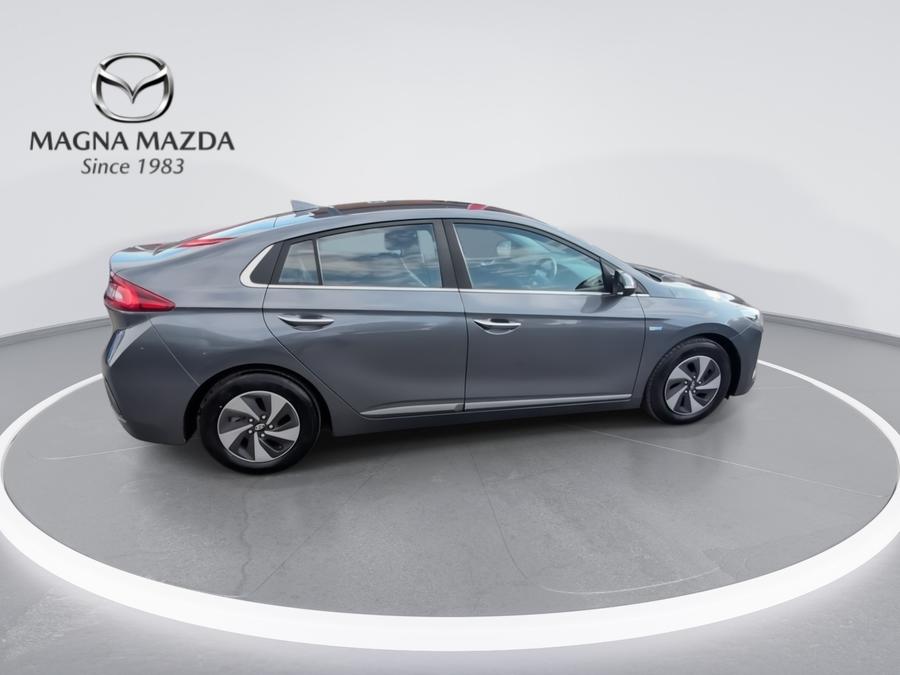 Hyundai IONIQ Photo spincar-908cedd7ddb86a08d22ea7a290b19851b00ff678.jpg