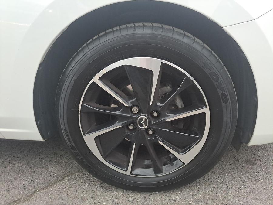 Mazda Mazda2 Photo spincar-91280d80df66095c1e8146167895e139231b3e55.jpg