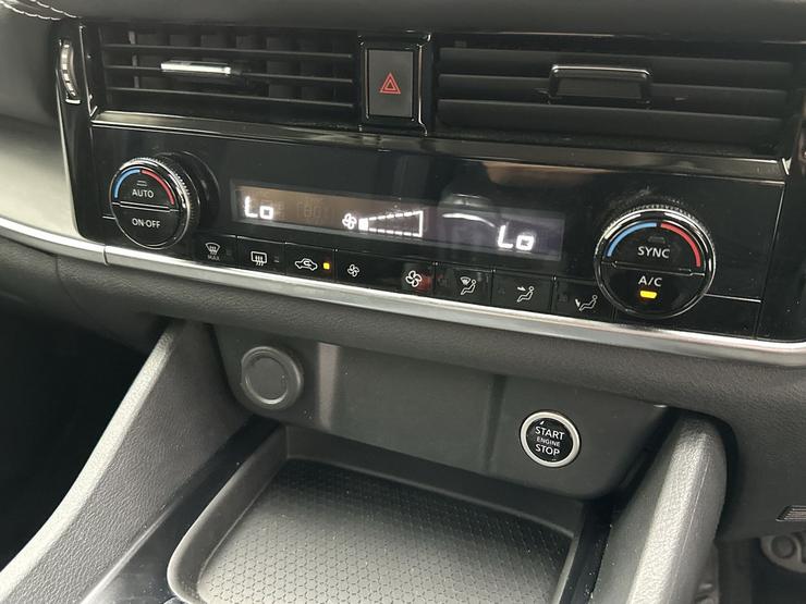 Nissan QASHQAI Photo spincar-92a7a2ce5fed2544b7070bd0b79719bd173eee3f.jpg