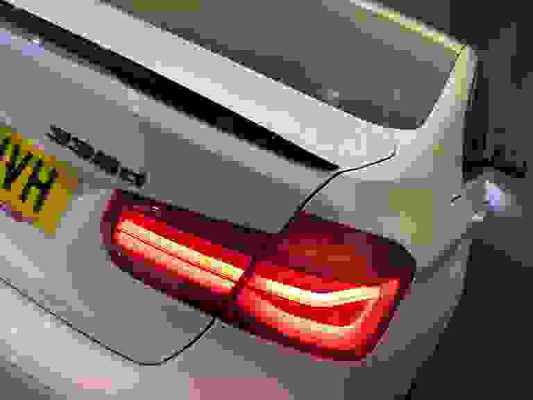 BMW 3 SERIES Photo spincar-92bc163c7fe3588022a7f0f2056308dcf3740d1d.jpg