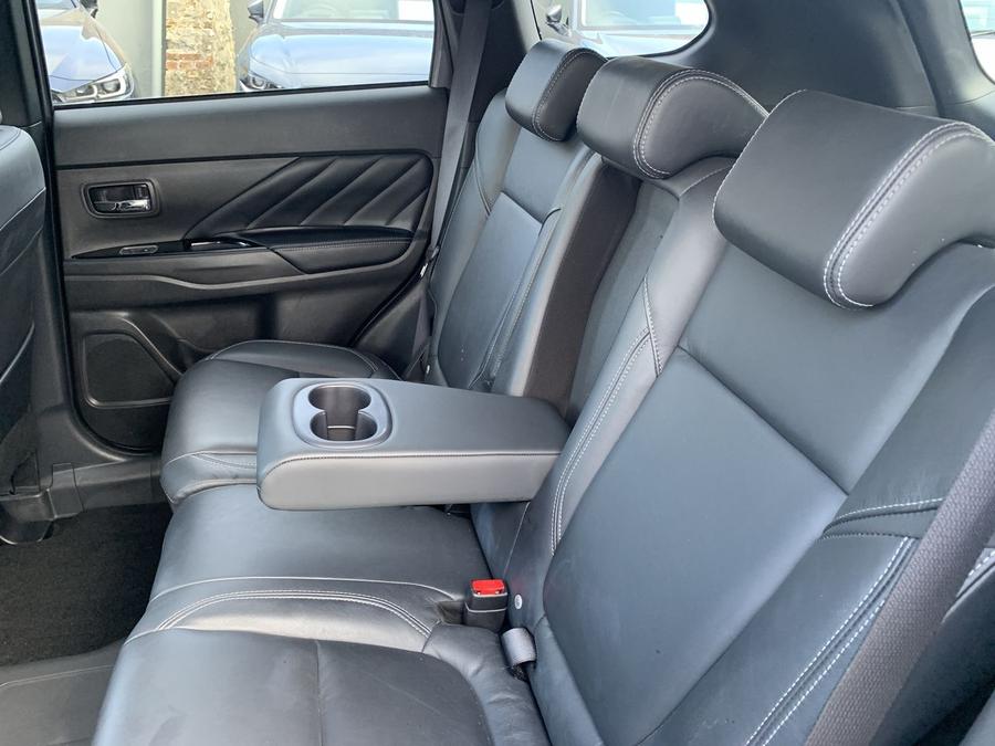 Mitsubishi Outlander Photo spincar-933631713460be8cd1a916584cd9cb593046e3ce.jpg