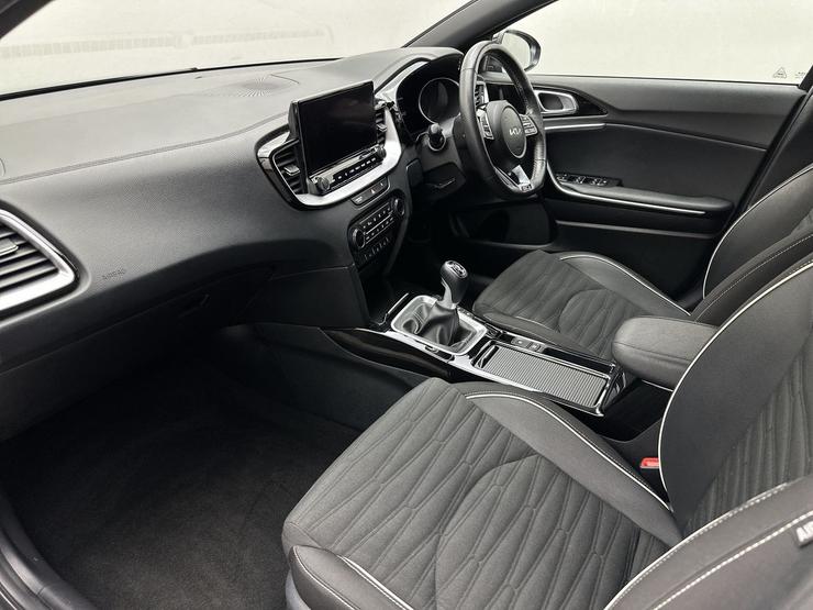 Kia Proceed Photo spincar-93b436985828f944ea1a5fd16cf310a1a00bf206.jpg