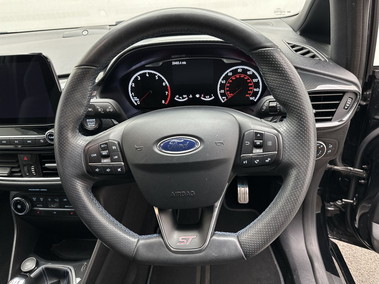 Ford Fiesta Photo 14